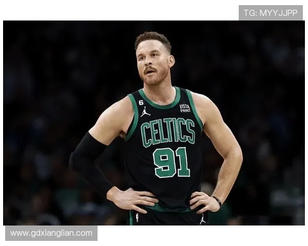 09年NBA选秀状元格里芬加盟快船开启职业生涯首秀赛季